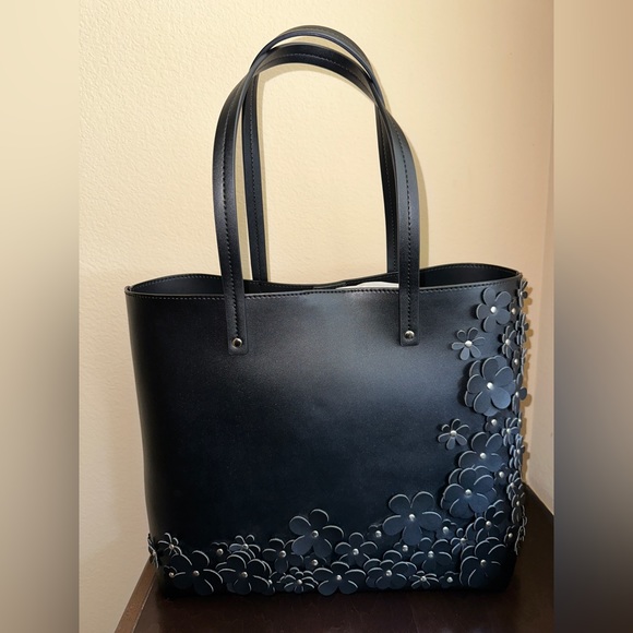✨BNWT Chelsea 28 Nordstrom Large Faux Black Tote Bag BONUS Clutch and Wallet✨ - Picture 13 of 17